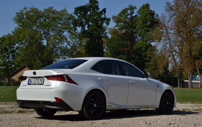 Lexus IS cena 66900 przebieg: 196000, rok produkcji 2013 z Warszawa małe 232